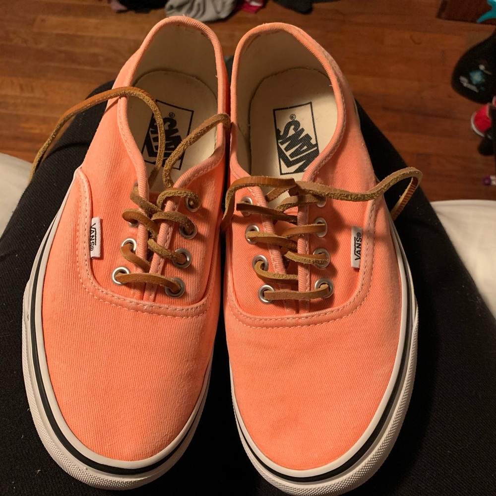 Coral vans
